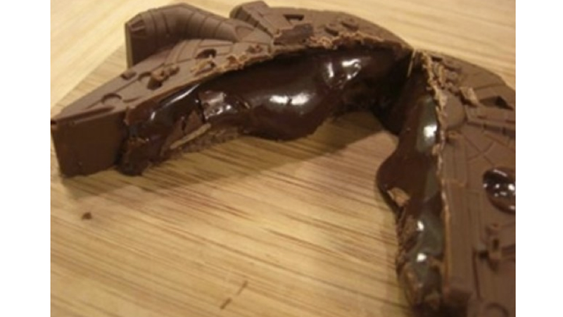 Illustration for article titled Chocolate Millennium Falcon Will Give You Diabetes in 12 Parsecs (UPDATED)